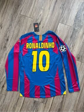 Barcelona Home Retro 06s Ronaldinho #10 Long Sleeve Jersey - Blue & Red